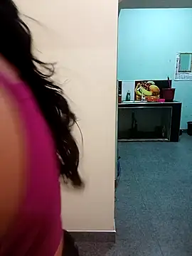 Snapshot of OneDisplay chatting on 12.12.24 OneDisplay online show from 12.12.24