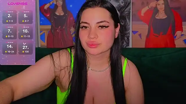 Snapshot of Nikki_Kardashian chatting on 12.23.24 Nikki Kardashian online show from 12.23.24