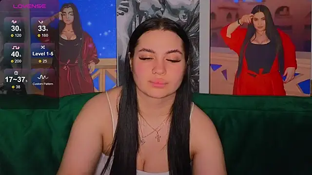 Snapshot of Nikki_Kardashian chatting on 01.08.25 Nikki Kardashian online show from 01.08.25