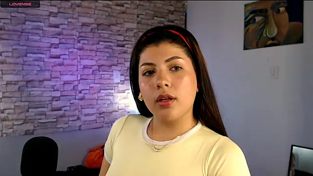 Snapshot of Luci_Amore chatting on 12.10.24 Luci Amore online show from 12.10.24