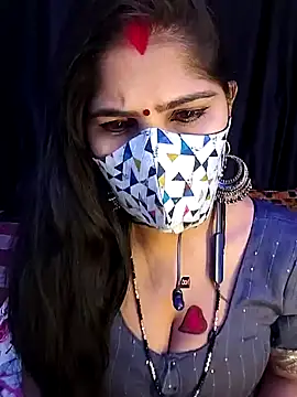 Snapshot of MUMTAJ_1 chatting on 12.30.24 MUMTAJ 1 online show from 12.30.24