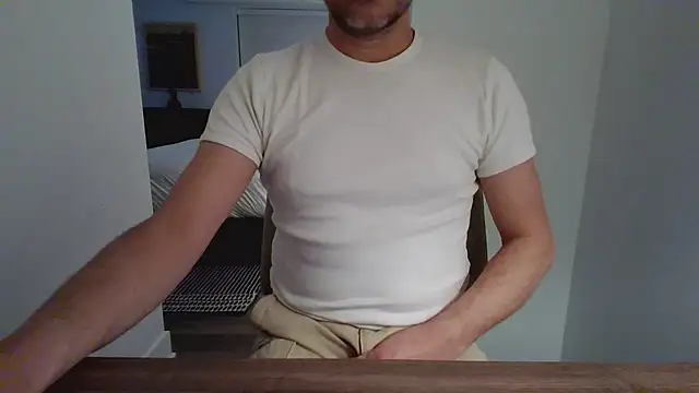 Snapshot of TheBongoBong chatting on 02.23.25 TheBongoBong online show from 02.23.25