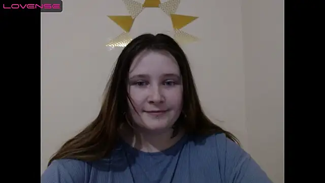 Snapshot of Light_Luna chatting on 01.06.25 Light Luna online show from 01.06.25