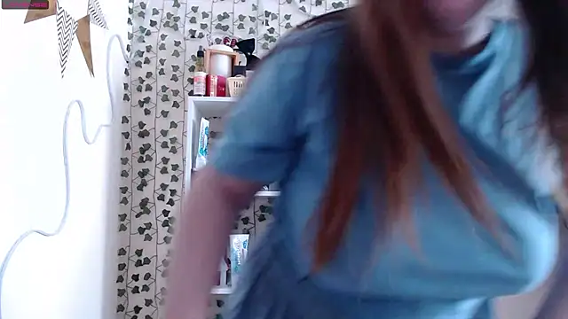 Snapshot of Light_Luna chatting on 01.30.25 Light Luna online show from 01.30.25