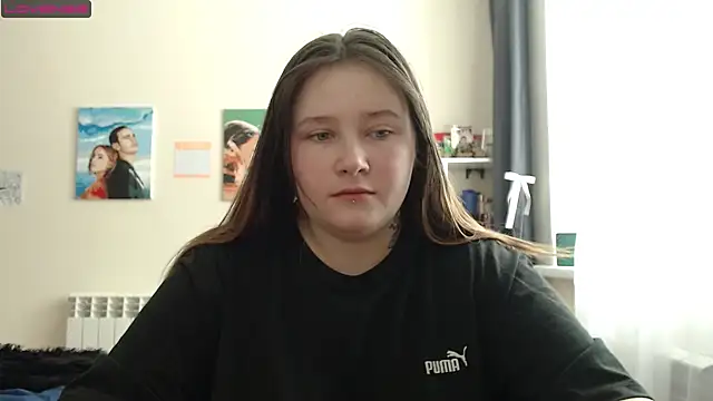 Snapshot of Light_Luna chatting on 03.17.25 Light Luna online show from 03.17.25