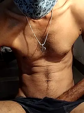 Snapshot of Monster_Bigdick chatting on 09.12.25 Monster Bigdick online show from 09.12.25