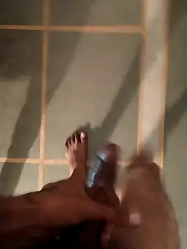 Snapshot of Monster_Bigdick chatting on 11.07.25 Monster Bigdick online show from 11.07.25