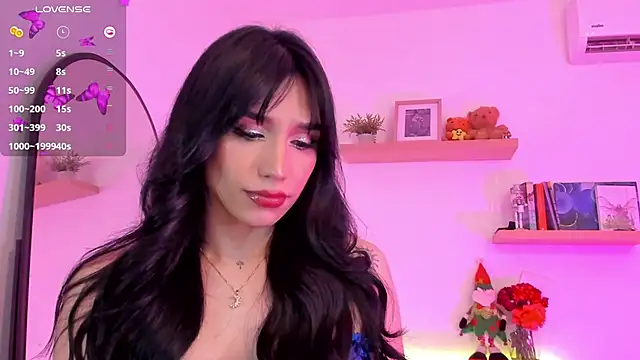 Snapshot of rose_saenz chatting on 12.24.24 rose saenz online show from 12.24.24