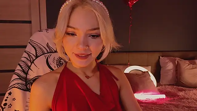 Snapshot of SandraBoyl chatting on 03.14.25 SandraBoyl online show from 03.14.25