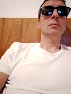 Snapshot of Anastasio33 chatting on 10.31.25 Anastasio33 online show from 10.31.25