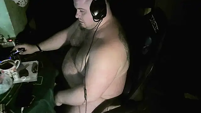 Snapshot of perversalus chatting on 02.01.25 perversalus online show from 02.01.25