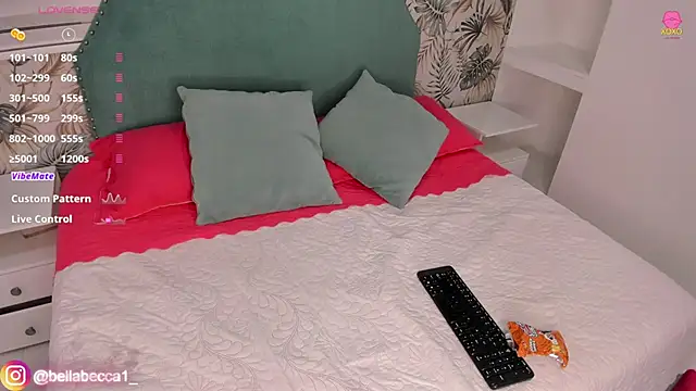 Snapshot of bellaa_becca chatting on 12.18.24 bellaa becca online show from 12.18.24