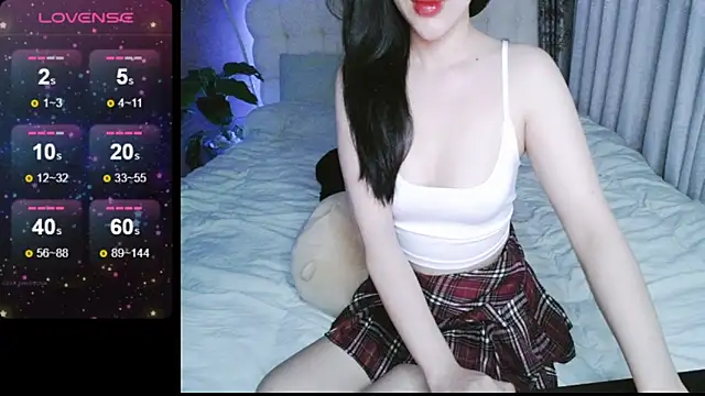 Snapshot of _Viviann_ chatting on 12.09.24 Viviann online show from 12.09.24