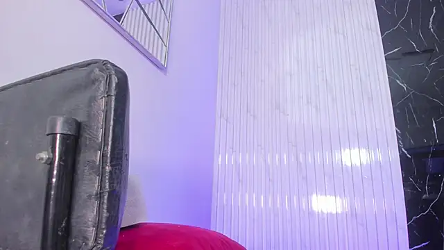 Snapshot of Mell_Saenz chatting on 01.22.25 Mell Saenz online show from 01.22.25