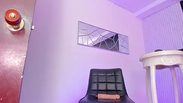 Snapshot of Mell_Saenz chatting on 02.07.25 Mell Saenz online show from 02.07.25