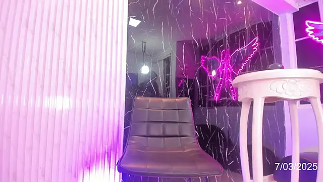 Snapshot of Mell_Saenz chatting on 03.07.25 Mell Saenz online show from 03.07.25