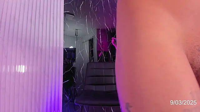 Snapshot of Mell_Saenz chatting on 03.09.25 Mell Saenz online show from 03.09.25