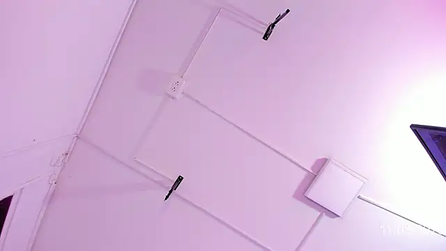 Snapshot of Mell_Saenz chatting on 03.14.25 Mell Saenz online show from 03.14.25