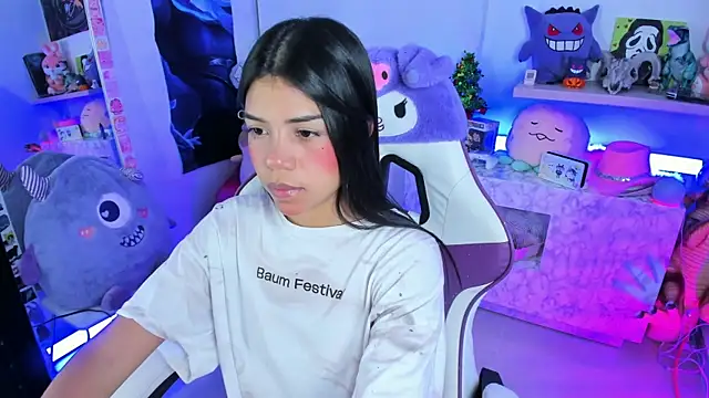 Snapshot of cutestephuwu chatting on 12.04.24 cutestephuwu online show from 12.04.24