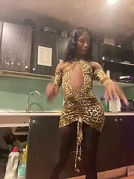 Snapshot of tamarabigass1 chatting on 03.15.25 tamarabigass1 online show from 03.15.25