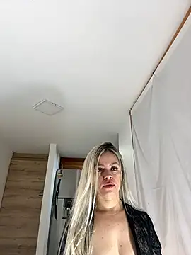 Snapshot of nicole_valencia_ chatting on 02.16.25 nicole valencia online show from 02.16.25