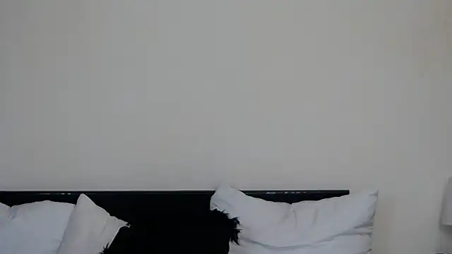 Snapshot of GiseleReine chatting on 12.09.24 GiseleReine online show from 12.09.24