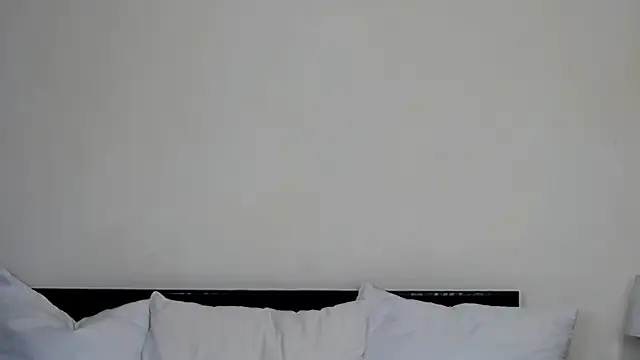 Snapshot of GiseleReine chatting on 12.16.24 GiseleReine online show from 12.16.24