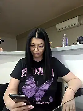 Snapshot of Milf_Abigail chatting on 02.06.25 Milf Abigail online show from 02.06.25