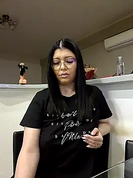 Snapshot of Milf_Abigail chatting on 02.08.25 Milf Abigail online show from 02.08.25