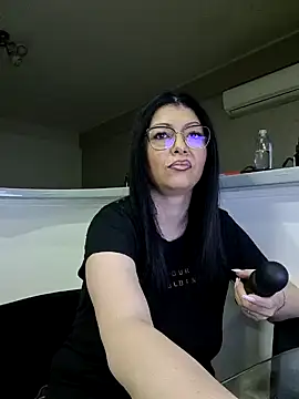 Snapshot of Milf_Abigail chatting on 02.22.25 Milf Abigail online show from 02.22.25