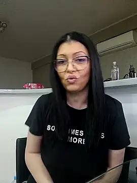 Snapshot of Milf_Abigail chatting on 02.25.25 Milf Abigail online show from 02.25.25