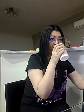 Snapshot of Milf_Abigail chatting on 03.09.25 Milf Abigail online show from 03.09.25