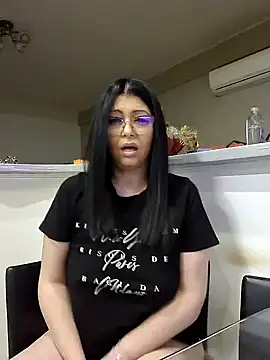 Snapshot of Milf_Abigail chatting on 03.16.25 Milf Abigail online show from 03.16.25