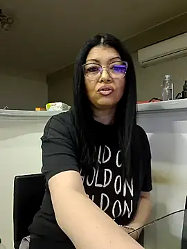 Snapshot of Milf_Abigail chatting on 03.16.25 Milf Abigail online show from 03.16.25