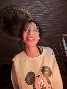 Snapshot of ORLA86 chatting on 09.25.25 ORLA86 online show from 09.25.25