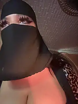 Snapshot of ORLA86 chatting on 10.04.25 ORLA86 online show from 10.04.25