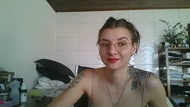 SweetyBabyDemon online show from 09.20.25