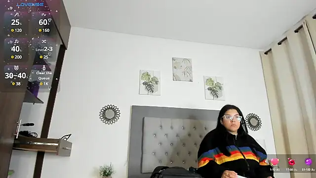 Snapshot of Kylie2211 chatting on 01.22.25 Kylie2211 online show from 01.22.25