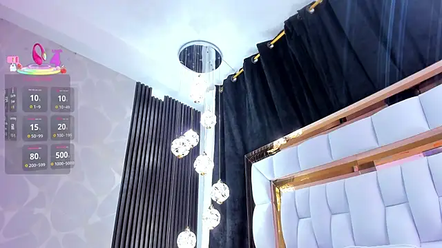 Snapshot of SarayRoyse chatting on 09.10.25 SarayRoyse online show from 09.10.25