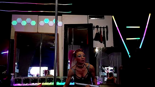 Snapshot of MadisonMarie chatting on 09.14.25 MadisonMarie online show from 09.14.25