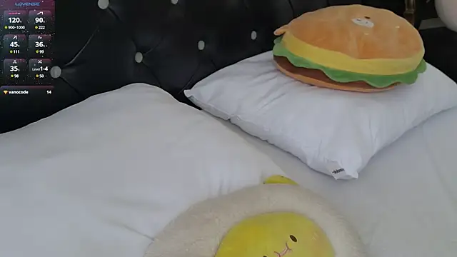 Snapshot of 2SummerLove1 chatting on 12.16.24 2SummerLove1 online show from 12.16.24