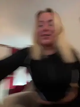 Snapshot of ChristyAdair chatting on 01.01.25 ChristyAdair online show from 01.01.25