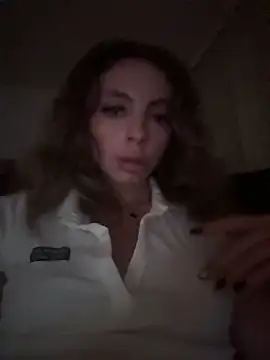 Snapshot of greedybratt chatting on 09.19.25 greedybratt online show from 09.19.25