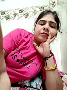 Snapshot of Husnpari20 chatting on 03.08.25 Husnpari20 online show from 03.08.25