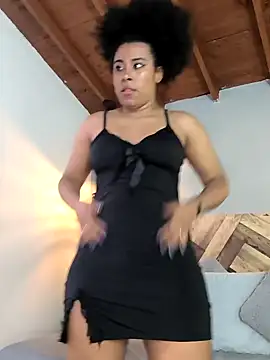 Snapshot of EmmilyBrant chatting on 12.27.24 EmmilyBrant online show from 12.27.24