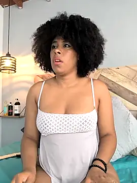 Snapshot of EmmilyBrant chatting on 02.16.25 EmmilyBrant online show from 02.16.25