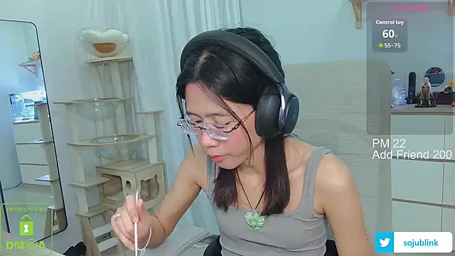 Snapshot of littlemiilk chatting on 09.25.25 littlemiilk online show from 09.25.25