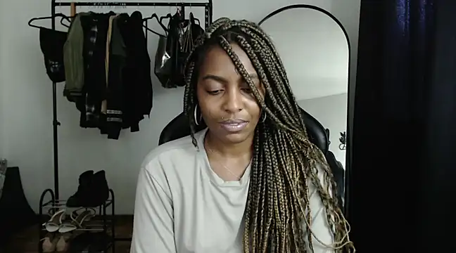 Snapshot of marisilva_br chatting on 01.16.25 marisilva br online show from 01.16.25