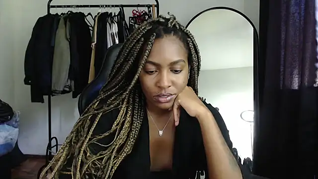Snapshot of marisilva_br chatting on 02.03.25 marisilva br online show from 02.03.25