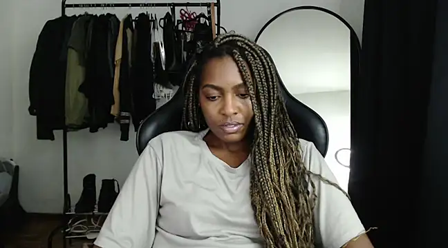 Snapshot of marisilva_br chatting on 02.08.25 marisilva br online show from 02.08.25
